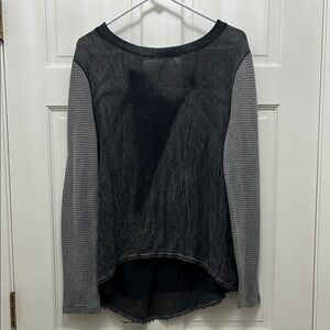 XCVI Charcoal Gray Mixed Media Textured Long Sleeve Top - Size Large